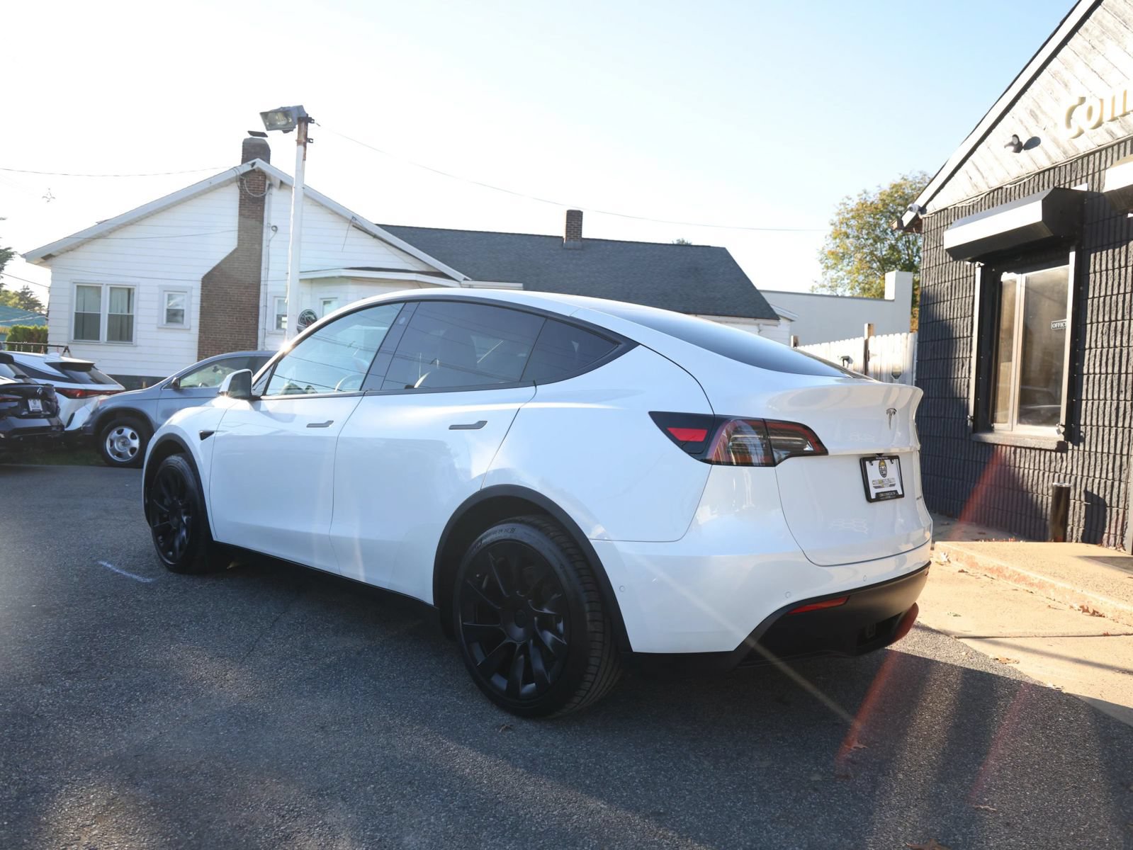 Used 2021 Tesla Model Y Long Range AWD/4WD image 8