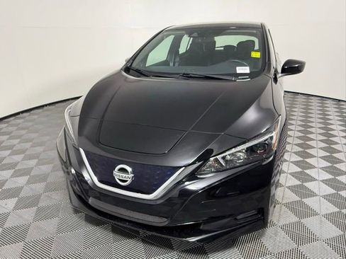 Used 2021 Nissan Leaf SV image 2