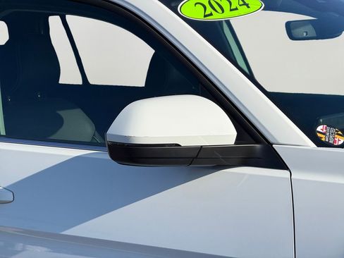 Used 2024 Volkswagen Atlas SE image 11