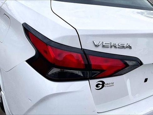Used 2020 Nissan Versa S FWD image 30