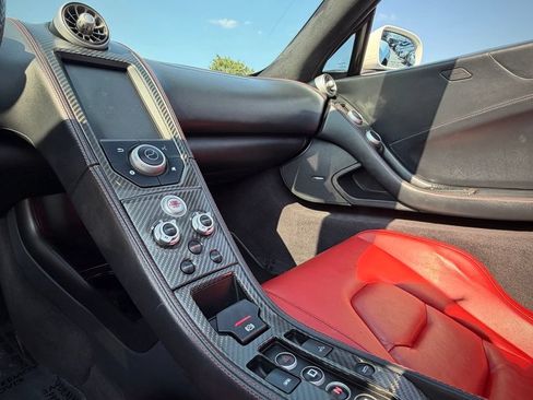 Used 2015 McLaren 650S Spider RWD image 49