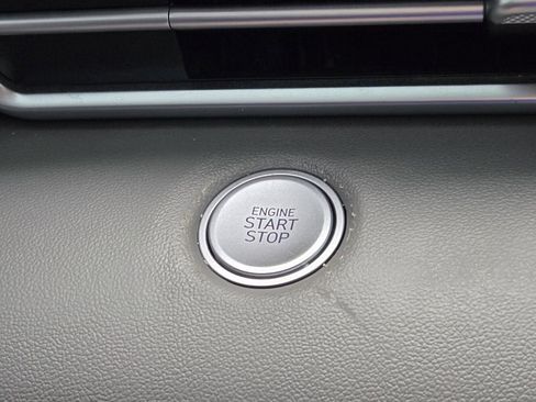 Certified 2023 Hyundai Elantra SEL image 22