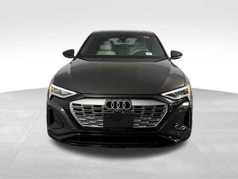 Used 2024 Audi Q8 e-tron Premium Plus w/ Premium Plus Package AWD/4WD image 9