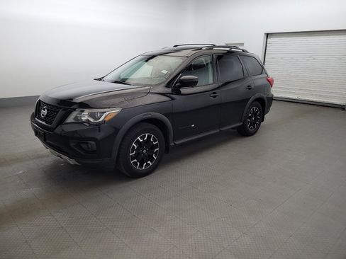 Used 2020 Nissan Pathfinder SL AWD/4WD image 2