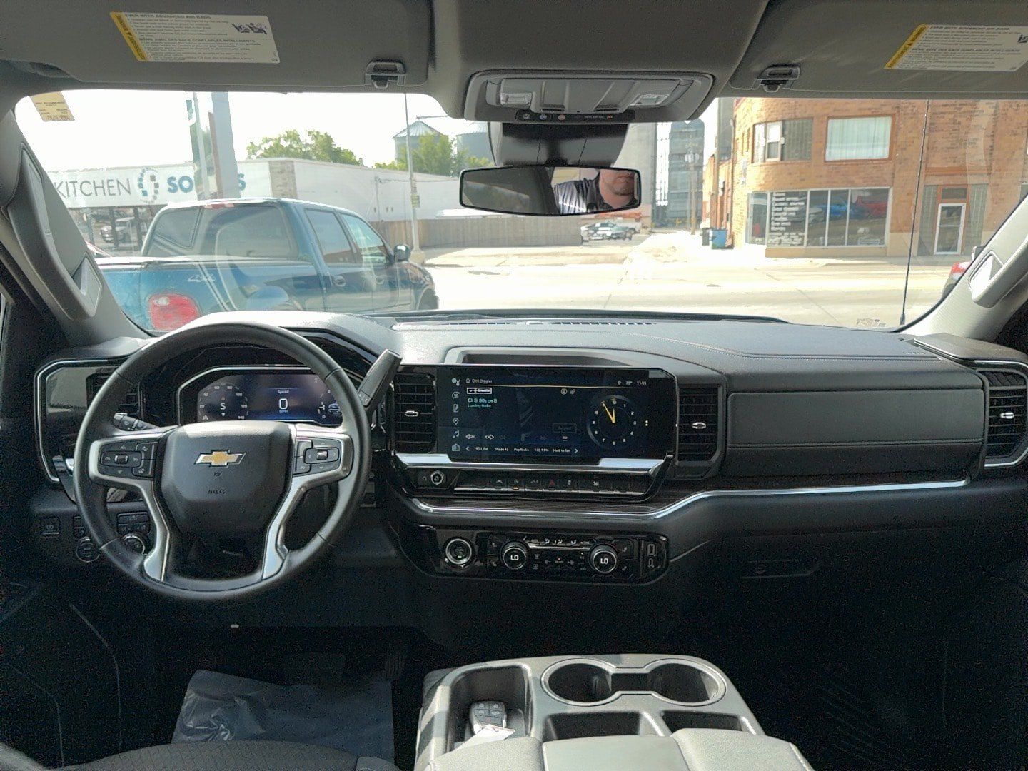 Used 2024 Chevrolet Silverado 1500 LT AWD/4WD image 21
