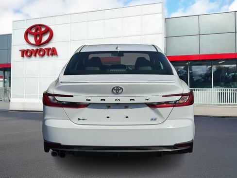 Certified 2025 Toyota Camry SE FWD image 5