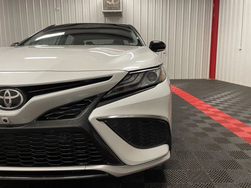 Used 2021 Toyota Camry XSE w/ Navigation Package image 9
