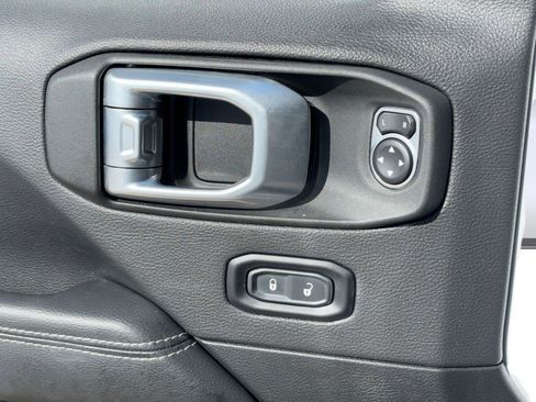 Used 2023 Jeep Wrangler Sahara w/ Cold Weather Group image 13