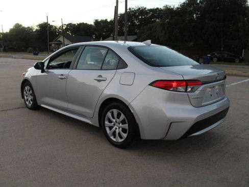 Used 2020 Toyota Corolla LE FWD image 8