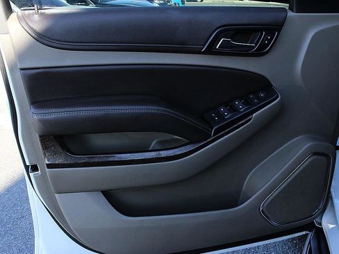 Used 2018 Chevrolet Suburban LS w/ All-Season Package image 10