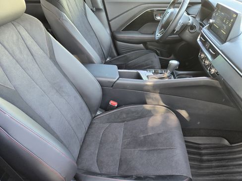 Certified 2025 Acura ADX A-Spec image 20