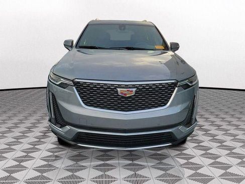 Used 2024 Cadillac XT6 Luxury FWD image 2