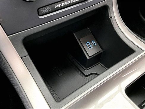 Used 2024 Ford Edge SEL w/ Convenience Package image 32