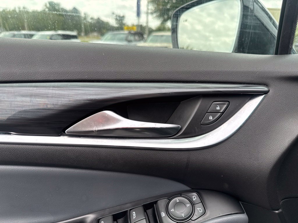 Used 2023 Buick Enclave Essence FWD image 30
