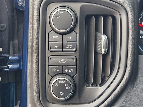 Used 2023 Chevrolet Silverado 1500 Custom image 21