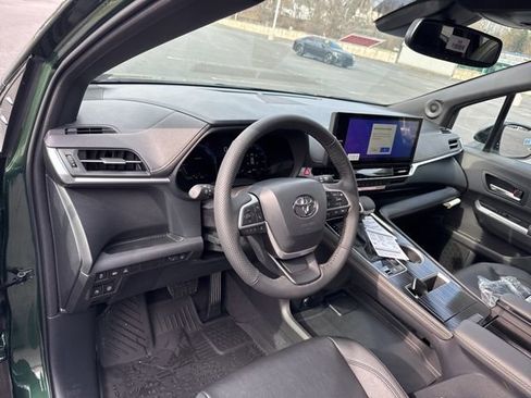 New 2026 Toyota Sienna XLE Woodland Edition image 13