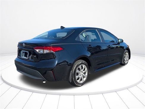 Used 2024 Toyota Corolla LE image 3