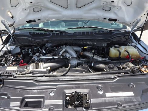 Used 2020 Ford F550 2WD Regular Cab Super Duty image 13