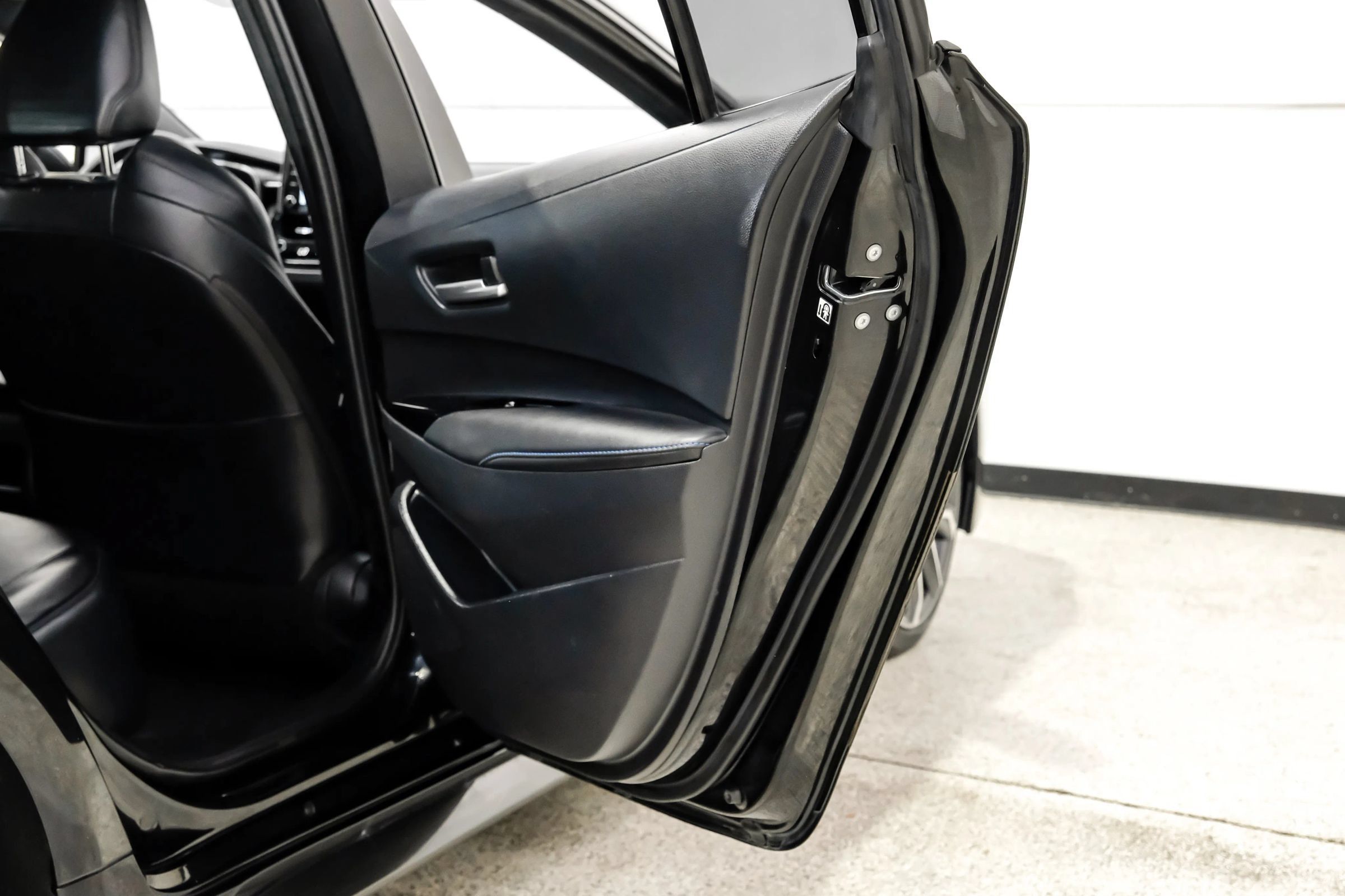 Used 2020 Toyota Corolla XSE FWD image 52