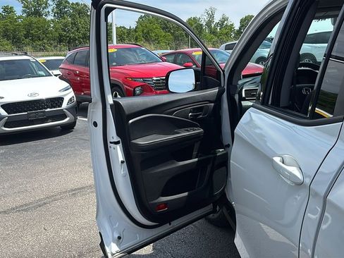Certified 2023 Honda Ridgeline Sport image 11