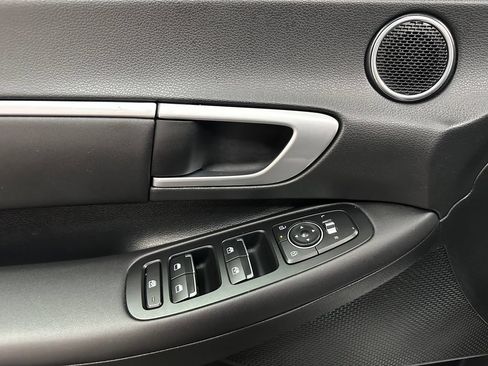 Used 2025 Hyundai Sonata SEL FWD image 18