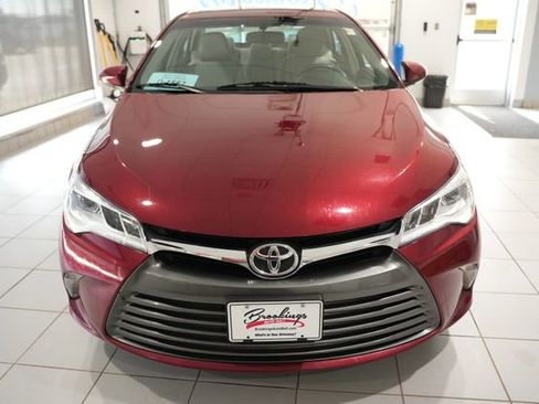Used 2017 Toyota Camry XLE image 7