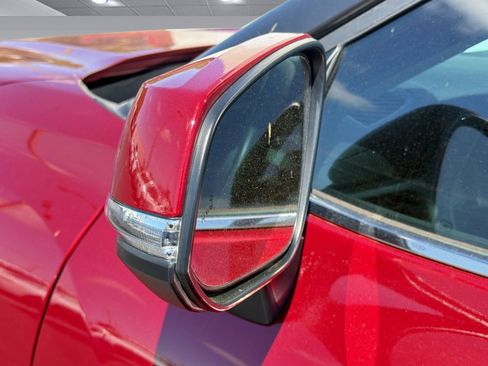 Used 2024 Toyota Highlander XLE image 10