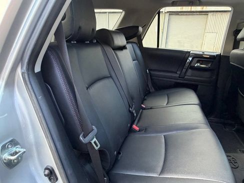 Used 2022 Toyota 4Runner TRD Off-Road Premium AWD/4WD image 20
