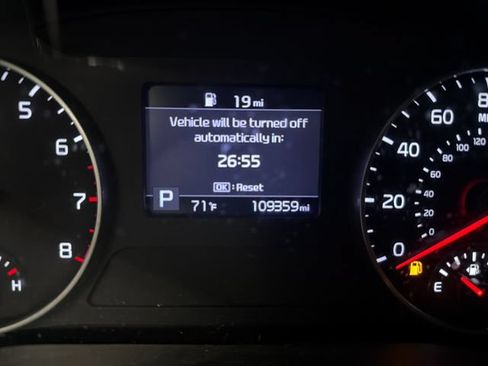 Used 2023 Kia Seltos S AWD/4WD image 16