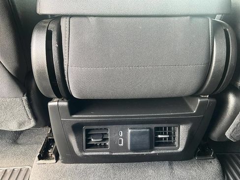 Used 2023 Chevrolet Silverado 1500 LT AWD/4WD image 31