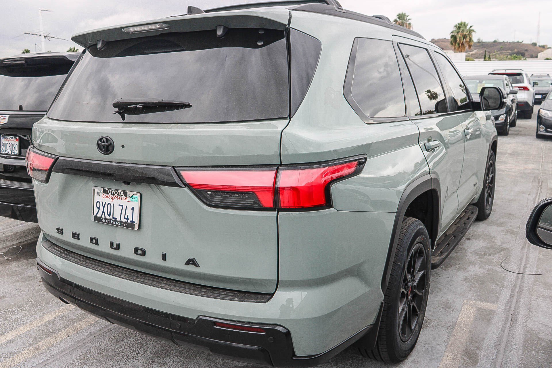 Used 2024 Toyota Sequoia Limited w/ TRD Off-Road Package AWD/4WD image 14