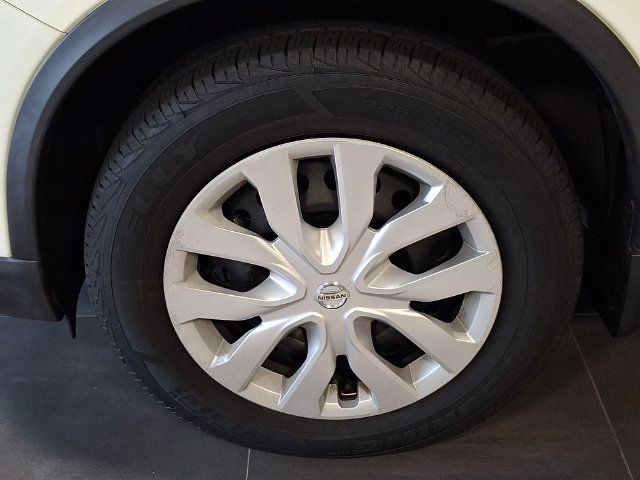 Used 2017 Nissan Rogue S AWD/4WD image 10