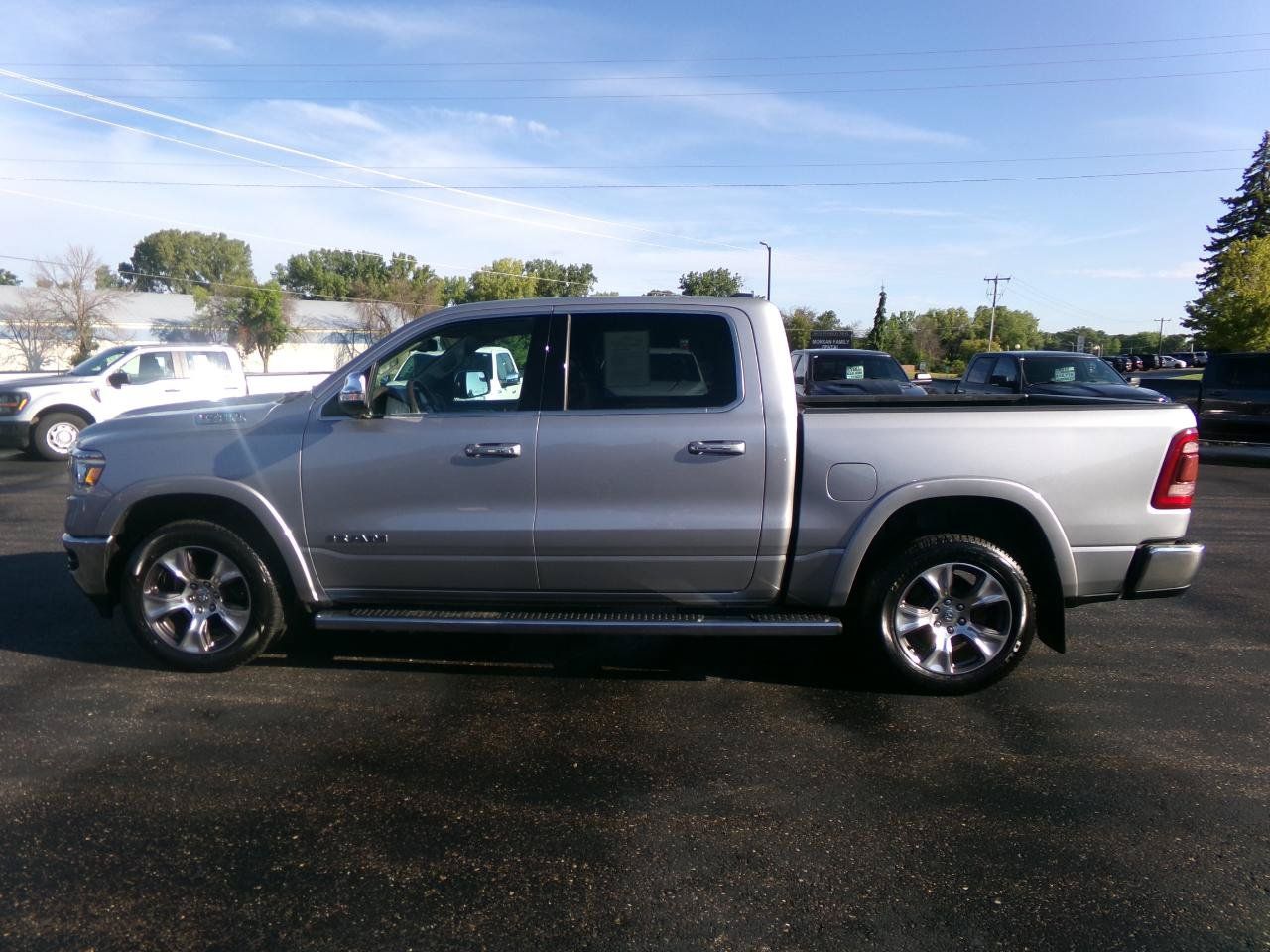 Used 2019 RAM 1500 Laramie AWD/4WD image 7