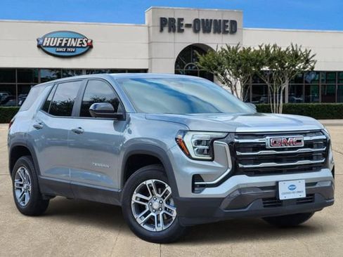 Used 2025 GMC Terrain Elevation w/ Technology Package II AWD/4WD image 1