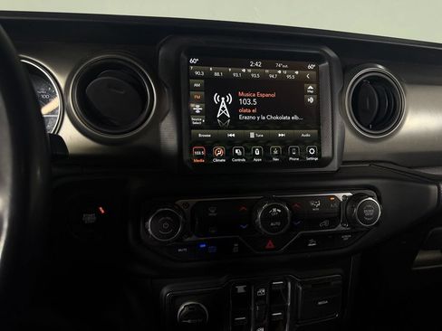Used 2023 Jeep Wrangler Unlimited AWD/4WD image 20