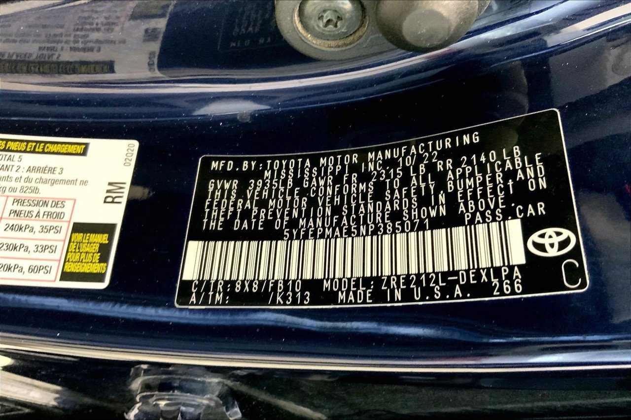 Used 2022 Toyota Corolla LE FWD image 33