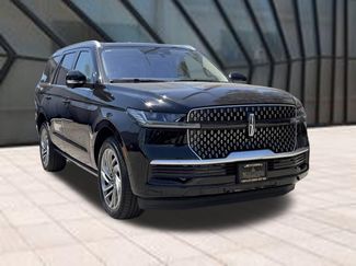 Used 2025 Lincoln Navigator Reserve AWD/4WD video 2