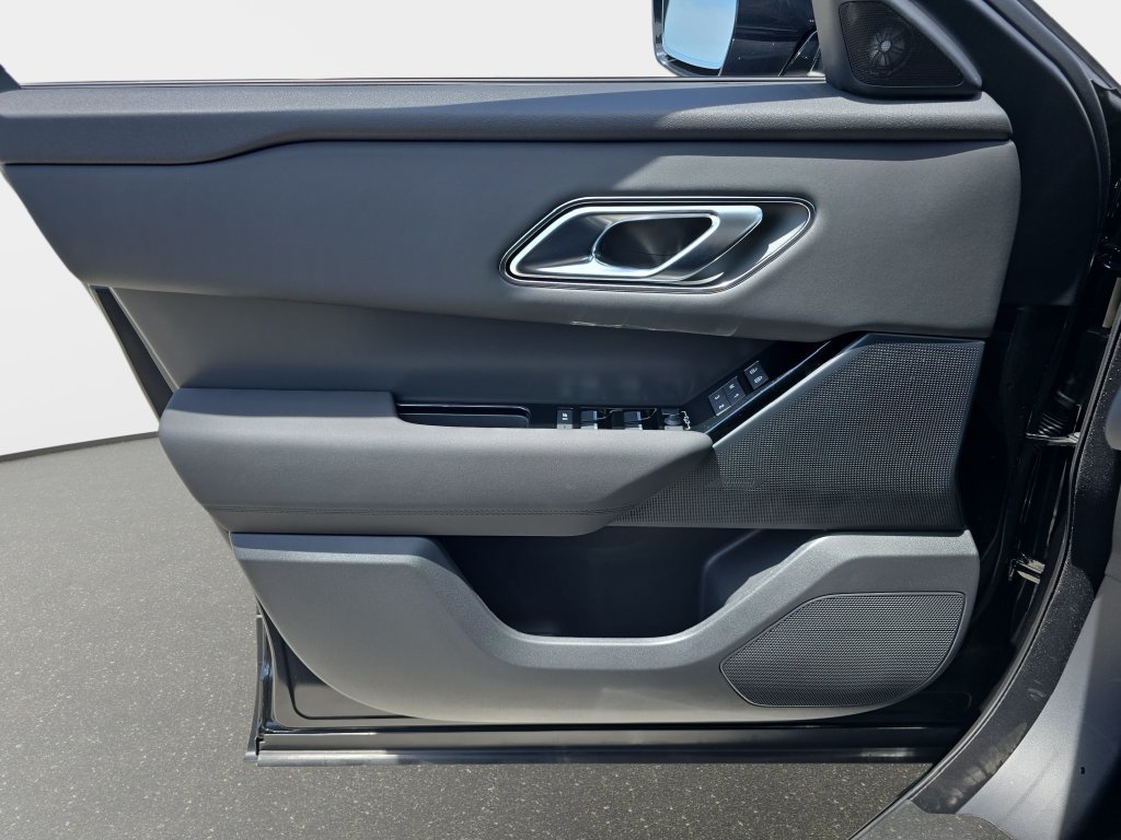 New 2026 Land Rover Range Rover Velar S AWD/4WD image 27