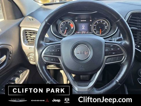 Used 2020 Jeep Cherokee Limited AWD/4WD image 19