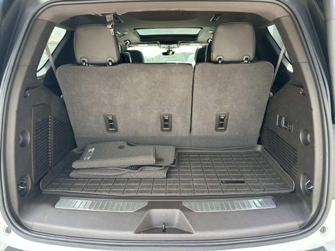 Used 2022 GMC Yukon Denali w/ Denali Premium Package image 18