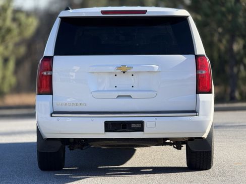 Used 2015 Chevrolet Suburban LTZ image 5