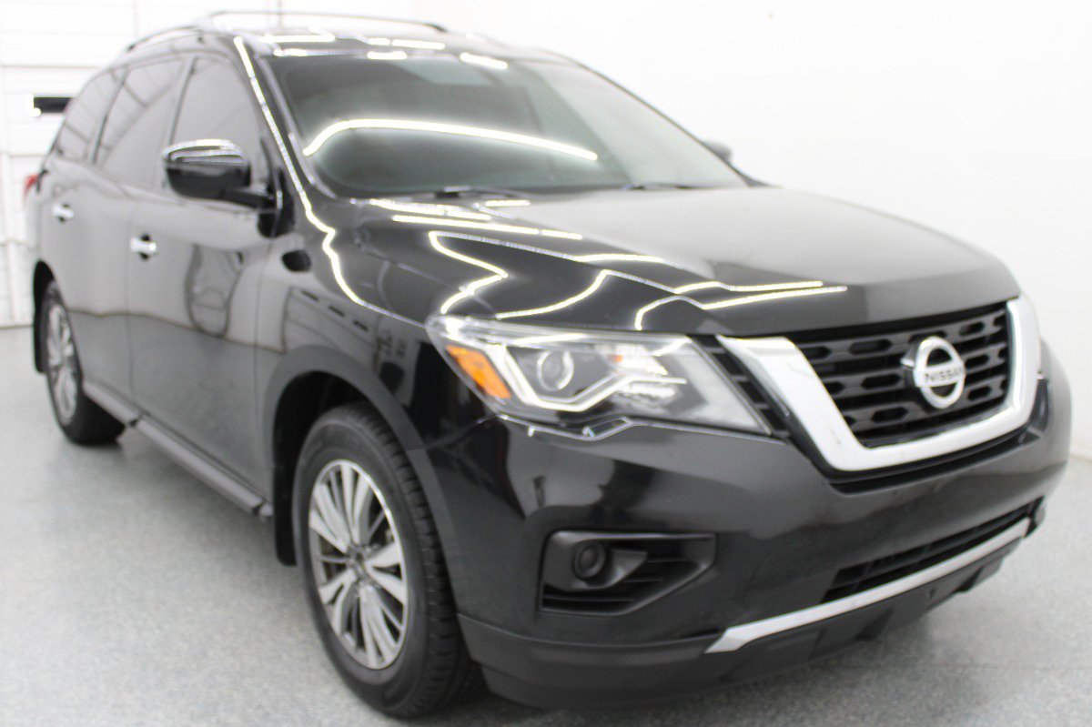 Used 2020 Nissan Pathfinder S FWD image 4