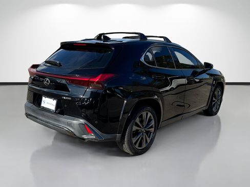 Used 2022 Lexus UX 200 F Sport w/ Accessory Package (Z1) image 3