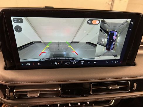 New 2026 Lincoln Aviator AWD image 11