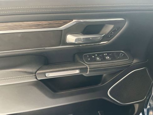 Used 2019 RAM 1500 Laramie image 13