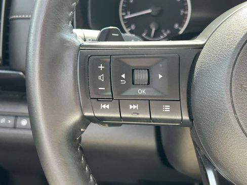 Used 2025 Nissan Pathfinder SV AWD/4WD image 22