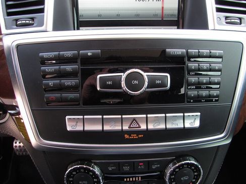 Used 2014 Mercedes-Benz ML 550 4MATIC image 17