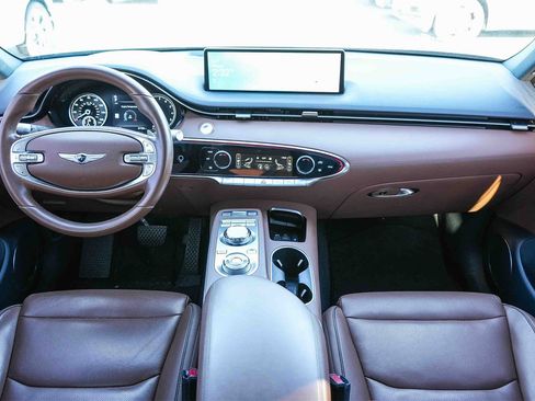 Used 2023 Genesis GV70 2.5T w/ Advanced Package image 12