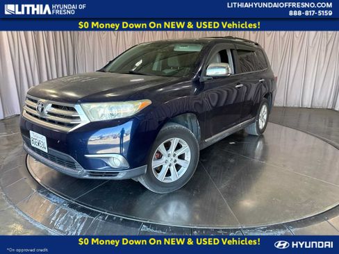 Used 2011 Toyota Highlander SE w/ Tow Pkg FWD image 1