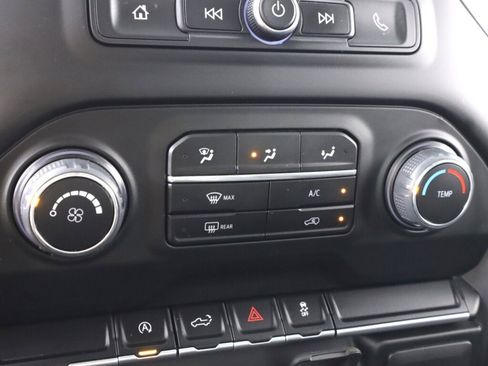 Used 2022 Chevrolet Silverado 1500 Custom image 21